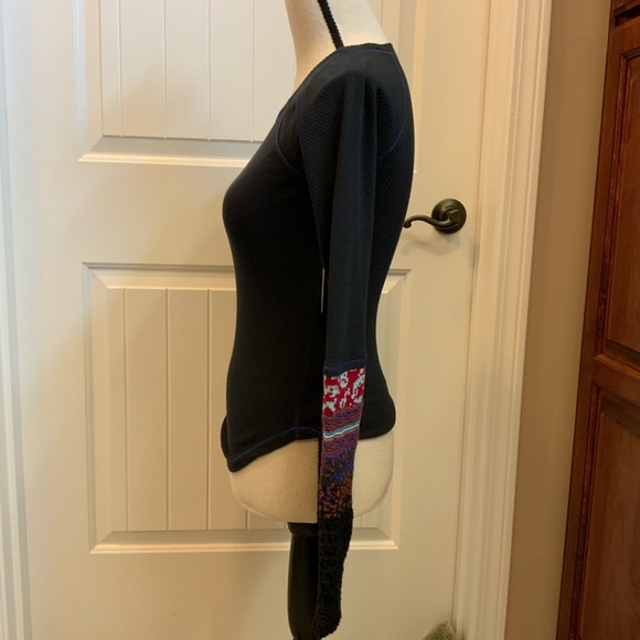 NEW XS Free People thermal, black with crochet arm - Picture 7 of 10